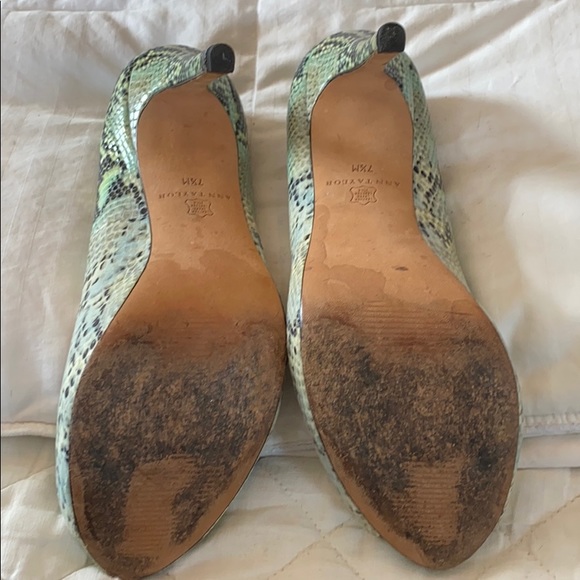 Gorgeous! Ann Taylor Snake Skin Pumps/Heels EUC in Turquoise/Aqua - Picture 5 of 7